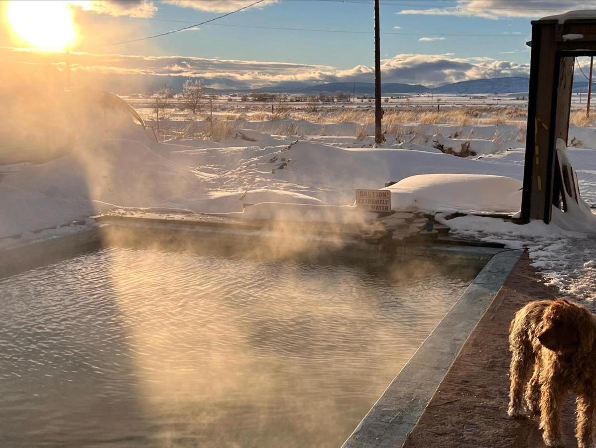 Hunter'S Hot Springs Resort Lakeview Esterno foto
